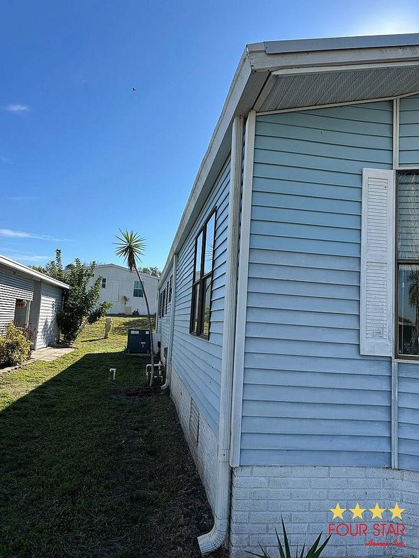 2066 E Lakeview, Sebastian FL 32958