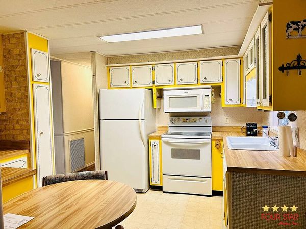 250 DUKE CIRCLE, Leesburg FL 34748