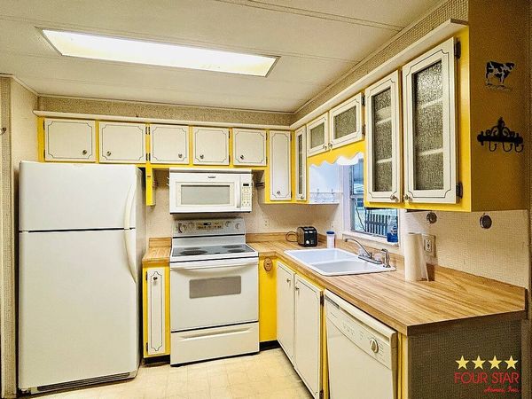 250 DUKE CIRCLE, Leesburg FL 34748