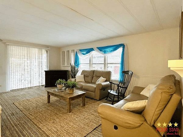 250 DUKE CIRCLE, Leesburg FL 34748