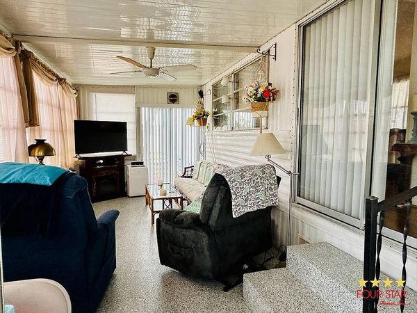 105 QUEENS DR, Leesburg FL 34748