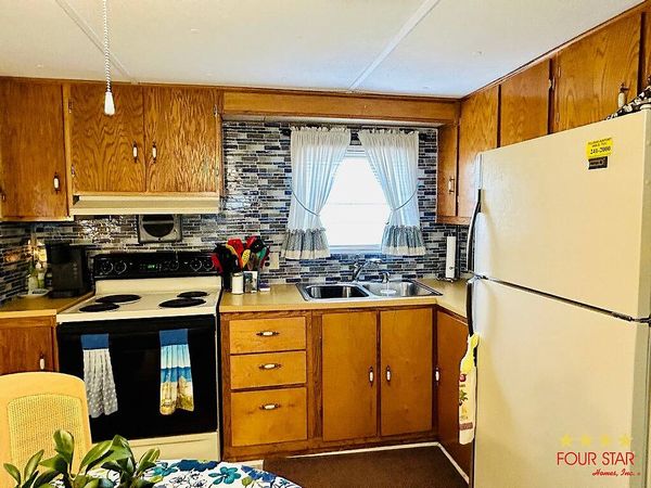 105 QUEENS DR, Leesburg FL 34748