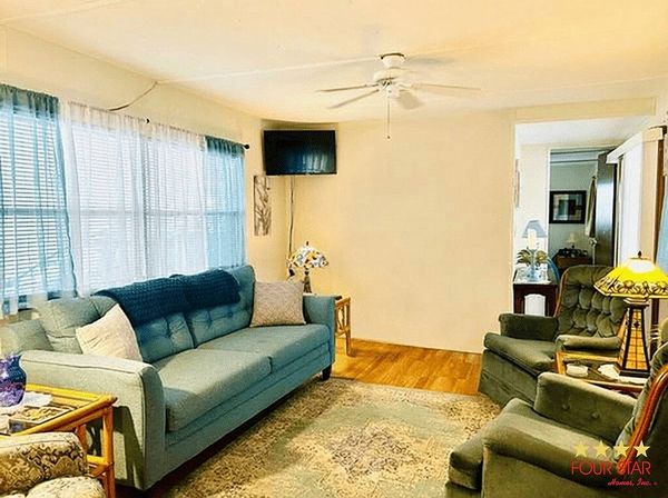 105 QUEENS DR, Leesburg FL 34748