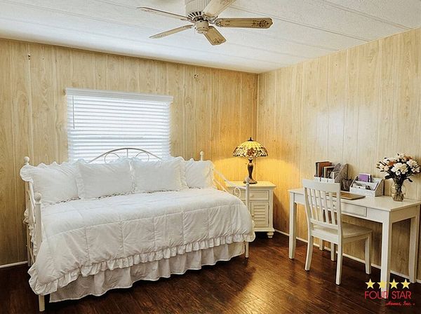 17 GRANADA LN, Leesburg FL 34748