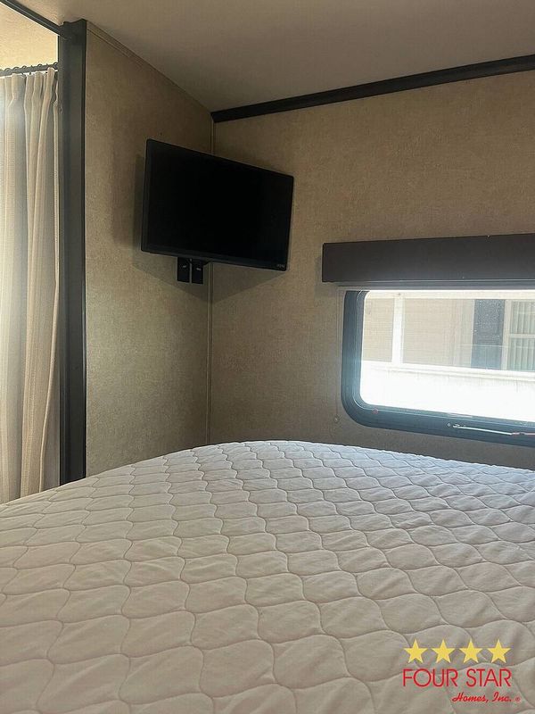 2760 Botts Landing Dr, Lot 42, DeLand FL 32720