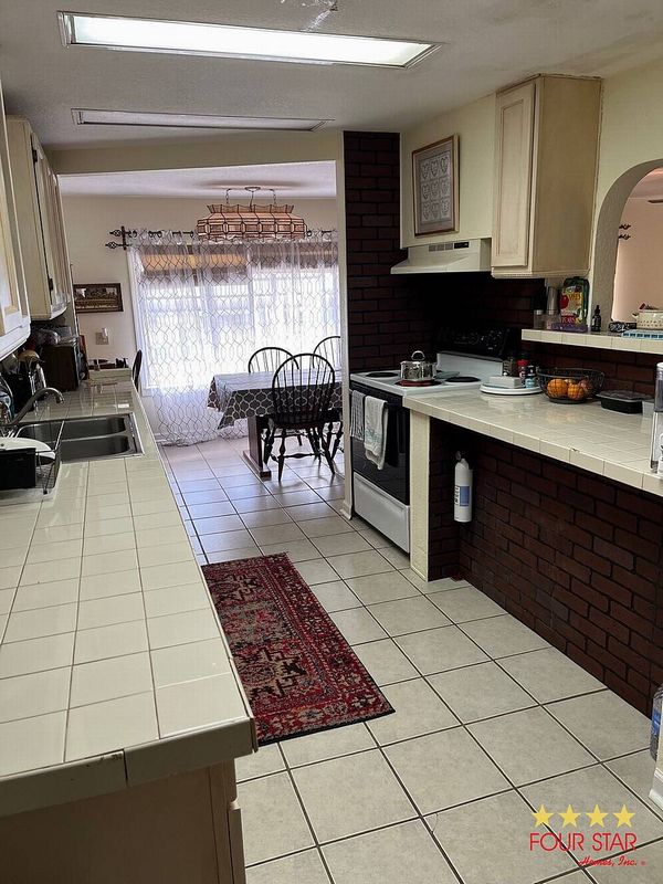 14427 Hazeltine Ct, Orlando FL 32826