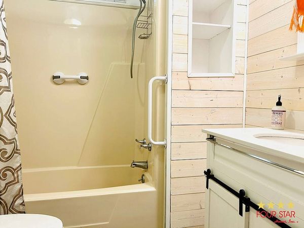 22 EL PRESIDENTE BLVD, Leesburg FL 34748