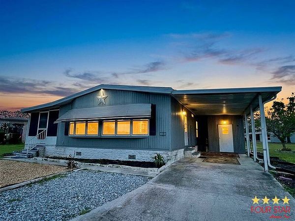 22 EL PRESIDENTE BLVD, Leesburg FL 34748