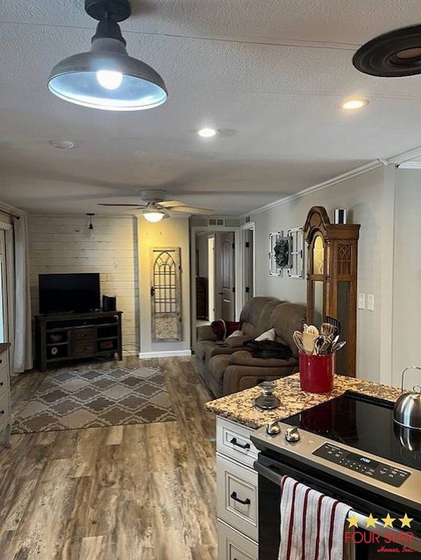 14526 Pine Valley Rd, Lot 525, Orlando FL 32826