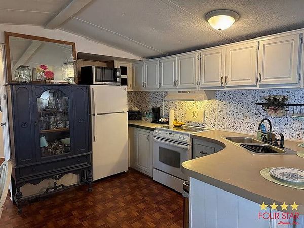 1004 Lakeshore Dr, Lot 34, Wildwood FL 34785