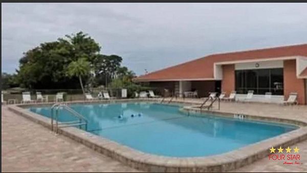 8412 Old Salem Rd, Sarasota FL 34238