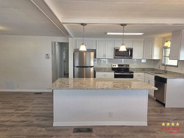 8412 Old Salem Rd, Sarasota FL 34238