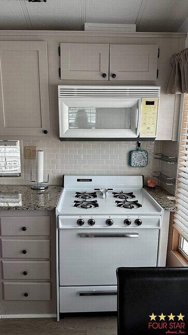 37811 Chancey Rd, Lot 225, Zephyrhills FL 33541