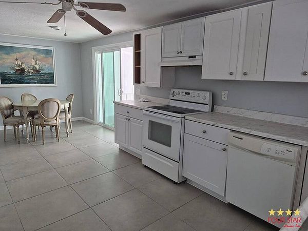 104 Flamingo Dr, Port Orange FL 32127