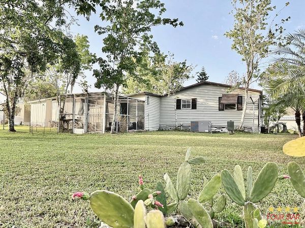 88 PICKERING DR., Kissimmee FL 34746