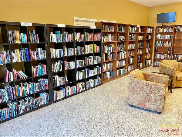 88 PICKERING DR., Kissimmee FL 34746