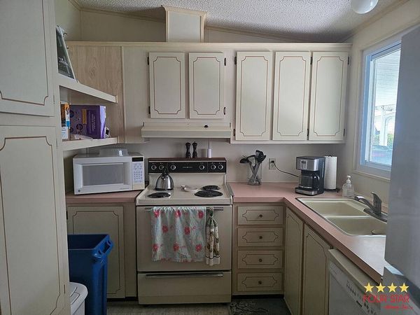 9 Buccaneer Dr, Lot 627, Leesburg FL 34788