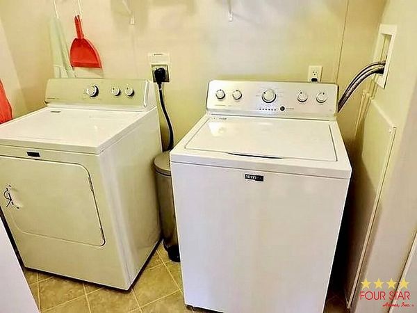 25725 ALICIA DR, Leesburg FL 34748