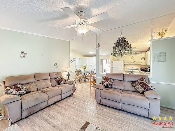 698 Cindi Ave, Leesburg FL 34748