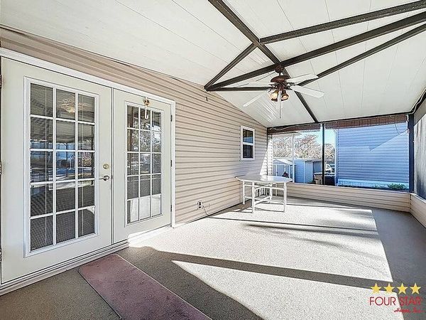 698 Cindi Ave, Leesburg FL 34748