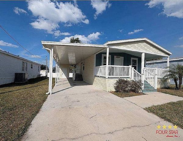 1504 Flora Lee Dr, Leesburg FL 34748