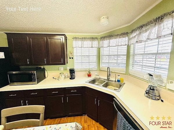 350 Kingslake Dr, DeBary FL 32713