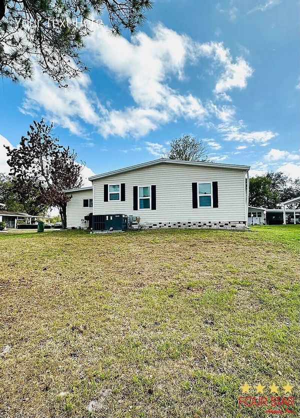 350 Kingslake Dr, DeBary FL 32713