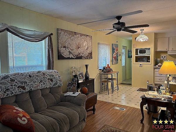 209 Countryside Dr, Orange City FL 32763