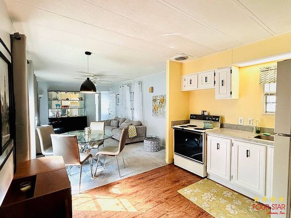 29 LAVENDER LN, Eustis FL 32726