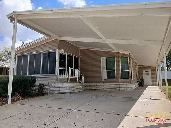 304 Kings Lake Dr, DeBary FL 32713