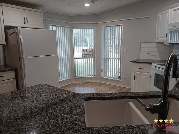 304 Kings Lake Dr, DeBary FL 32713