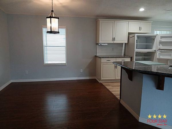 304 Kings Lake Dr, DeBary FL 32713