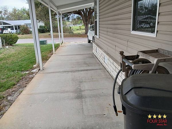 304 Kings Lake Dr, DeBary FL 32713