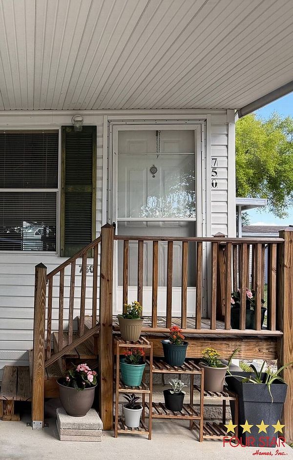 750 Hyde Park Cir W, Lot 377, Winter Garden FL 34787