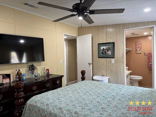 2372 Sandlewood Ln, Orange City FL 32763