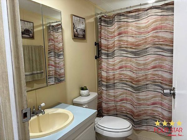 2372 Sandlewood Ln, Orange City FL 32763