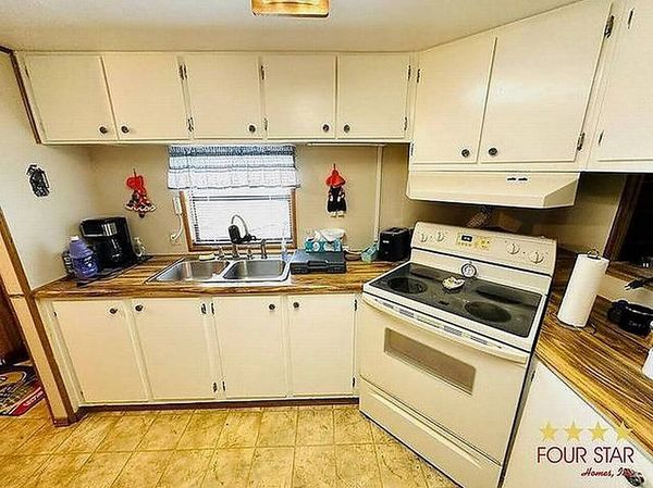 19 Valley Rd , DeLeon Springs FL 32130