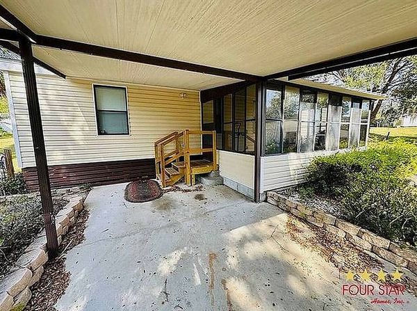 19 Valley Rd , DeLeon Springs FL 32130