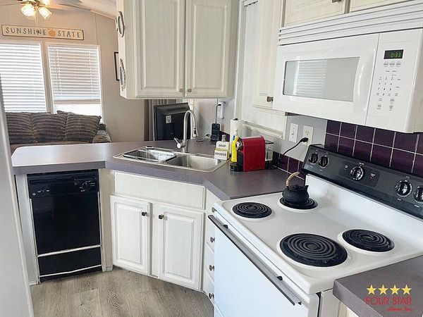 809 Mansion Ln, Kissimmee FL 34746