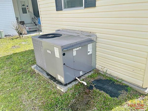 809 Mansion Ln, Kissimmee FL 34746