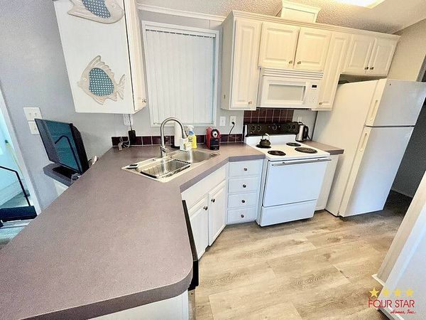 809 Mansion Ln, Kissimmee FL 34746