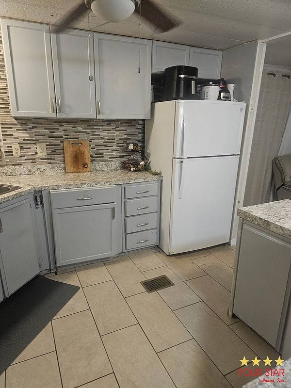 2479 Greenhedge Drive, Orange City FL 32763