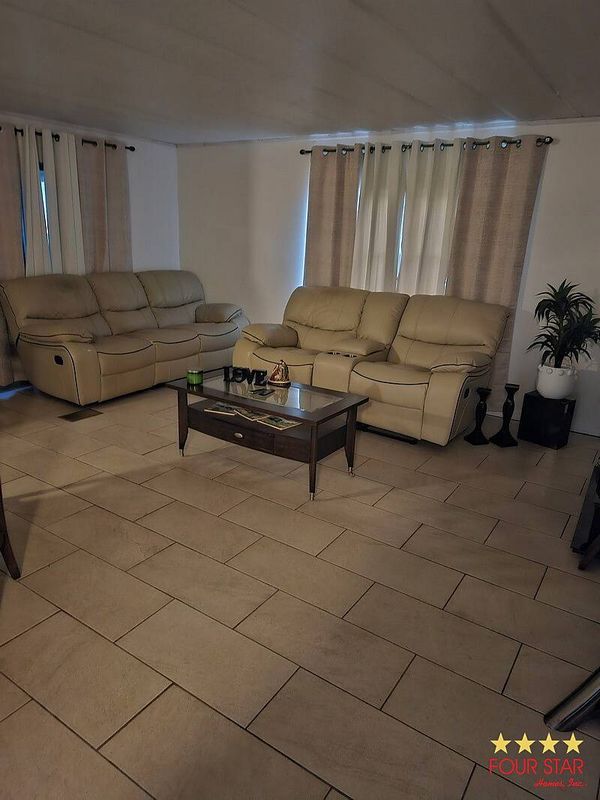 2479 Greenhedge Drive, Orange City FL 32763