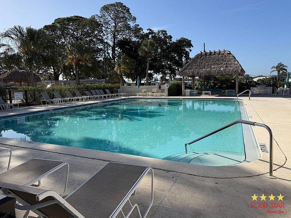 6 Moss Ct, Palmetto FL 34221