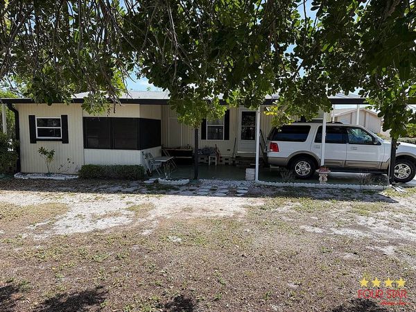 6 Moss Ct, Palmetto FL 34221