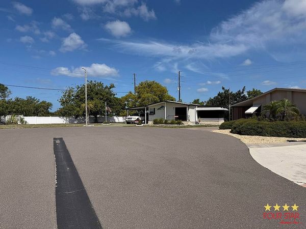 6 Moss Ct, Palmetto FL 34221