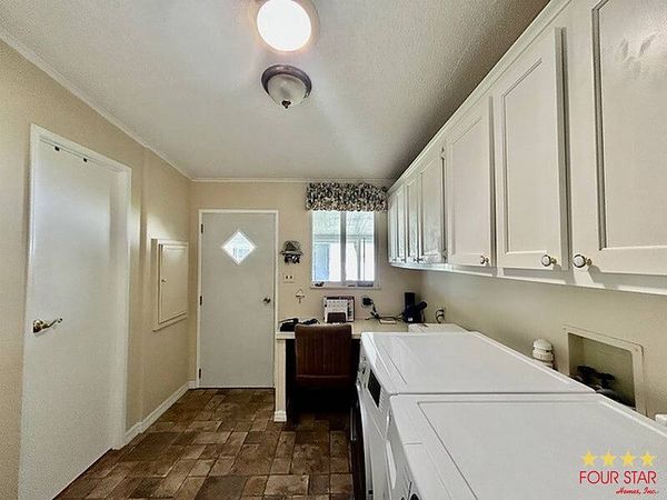 440 La Playa, Edgewater FL 32141