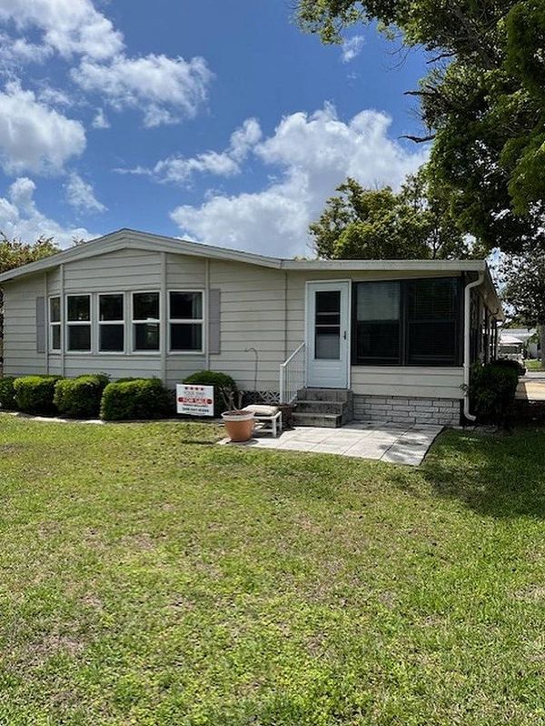 2121 Pebble Beach Blvd, Orlando FL 32826