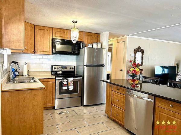 158 CAMELLIA DR, Leesburg FL 34788