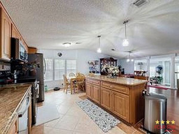 111 Mark Avenue, Lady Lake FL 32159